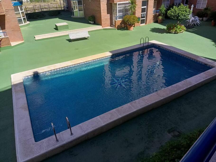 Cerca De La Playa *